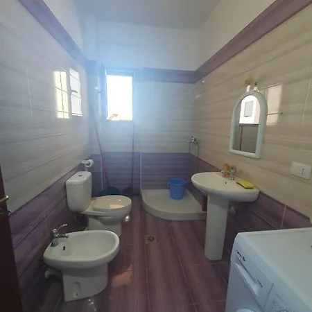 A Modern 105qm Apartment, 2 Min From The Beach! Up To 5 People Vlorë